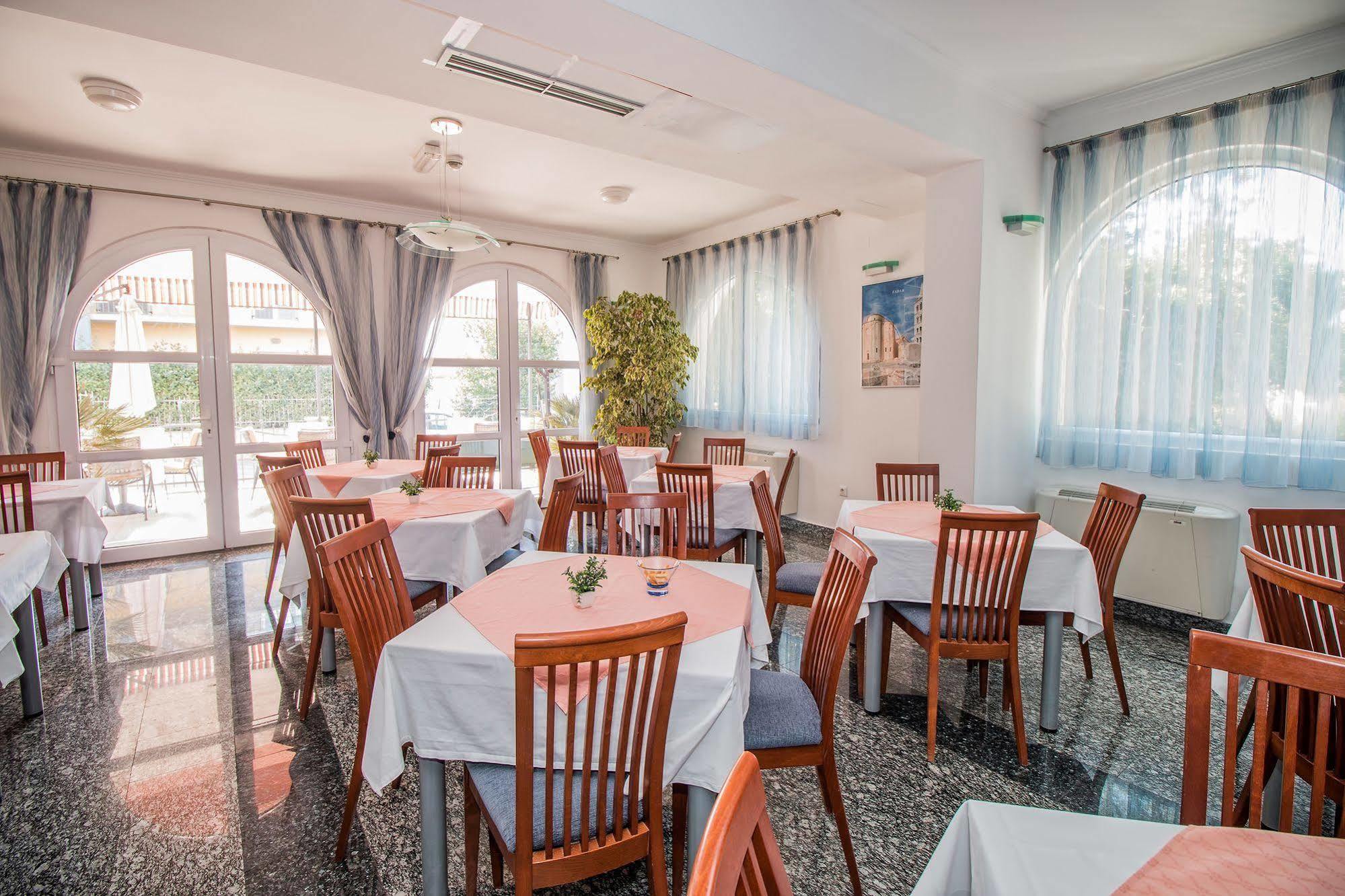 Hotel Hygge Biograd Na Moru Exterior foto